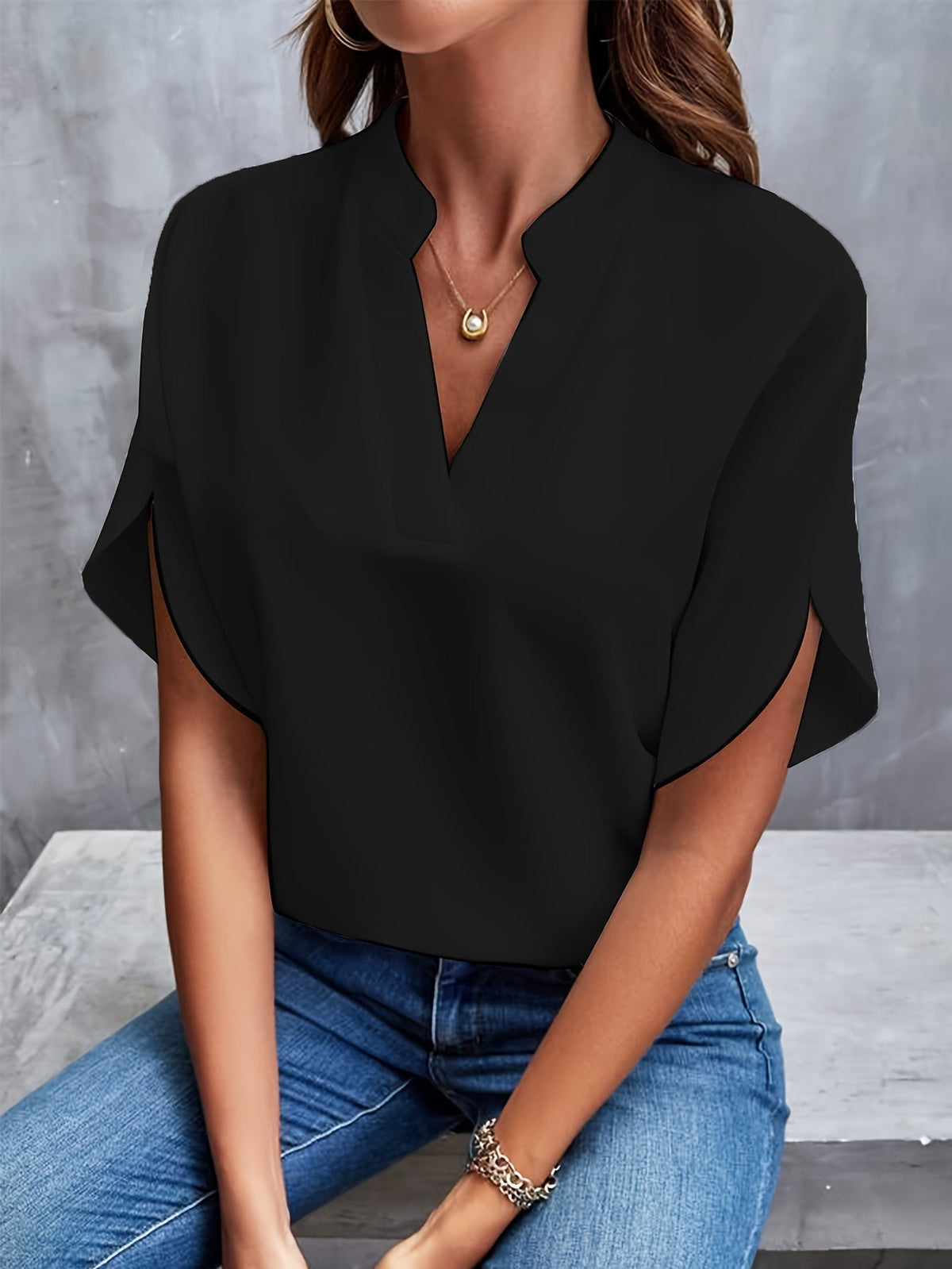 ROBYN – SPLIT SLEEVE V-NECK BLOUSE