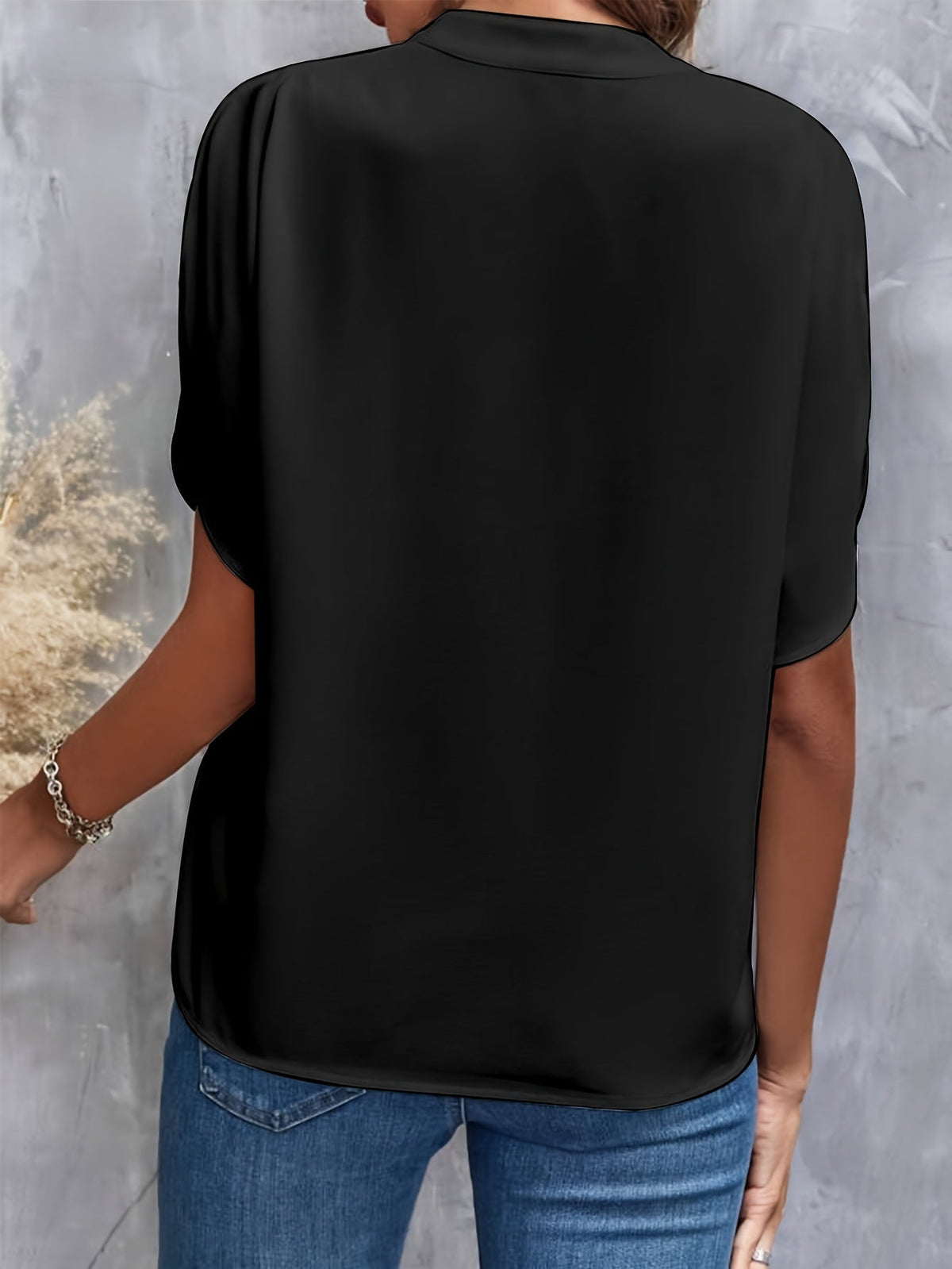 ROBYN – SPLIT SLEEVE V-NECK BLOUSE