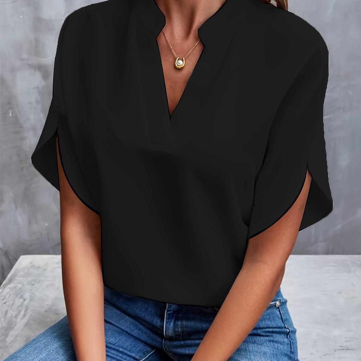 ROBYN – SPLIT SLEEVE V-NECK BLOUSE