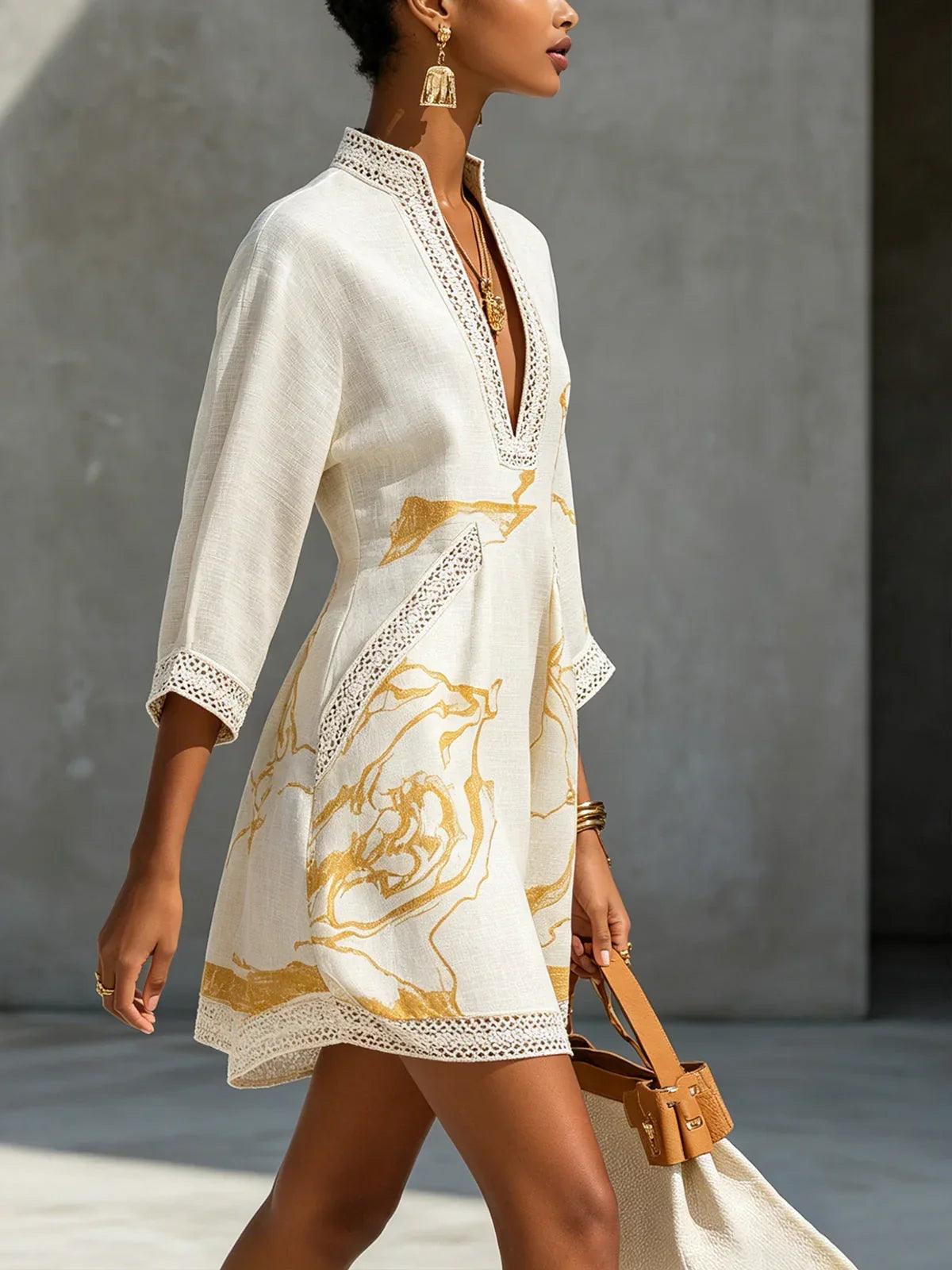 Débora Mini Dress in Ivory Crochet Lace with V-Neck