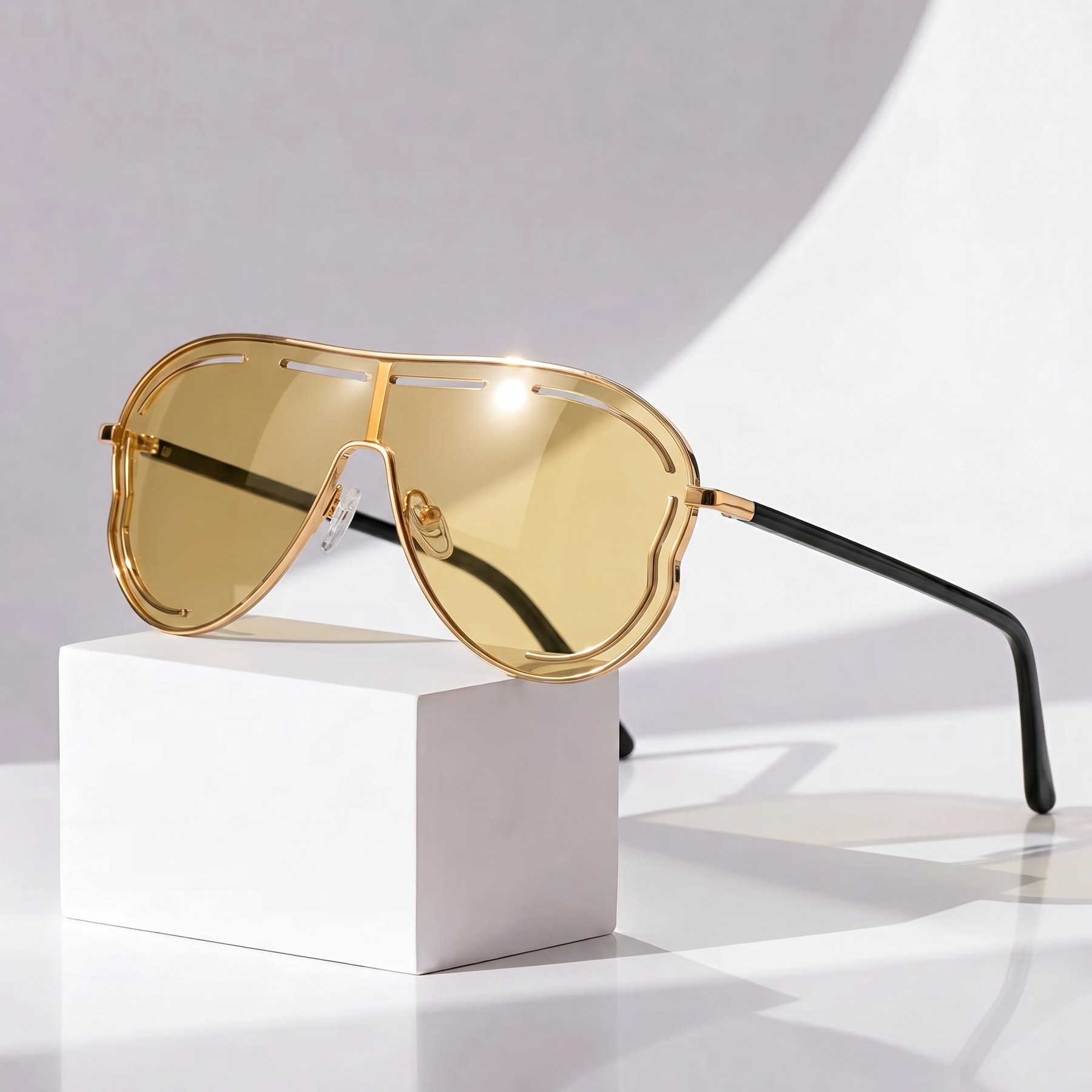Monroe Luxe Aviator Sunglasses